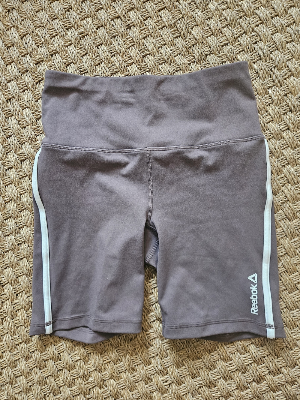 Reebok Women’s High-Rise Brown Bike Shorts with White Stripe